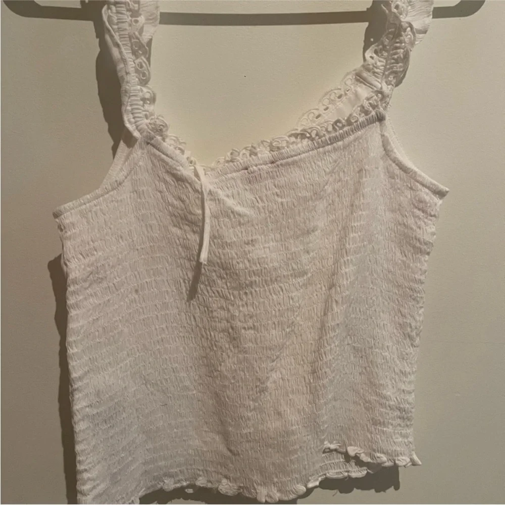 Guess White Lace Detail Top - Picture 5 of 6